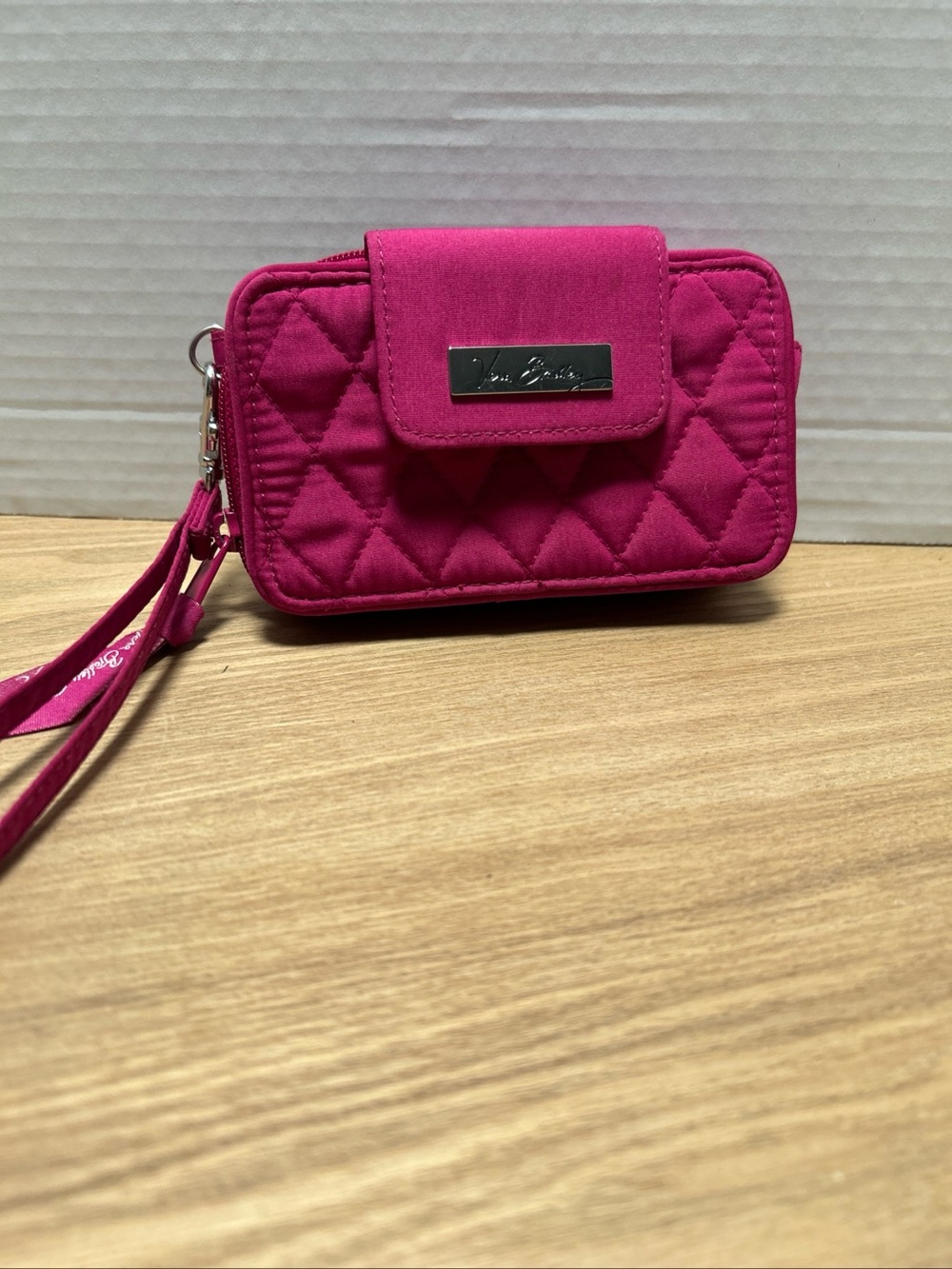 Vera Bradley All In One Wristlet Wallet Bright Fushia Quilted EUC
